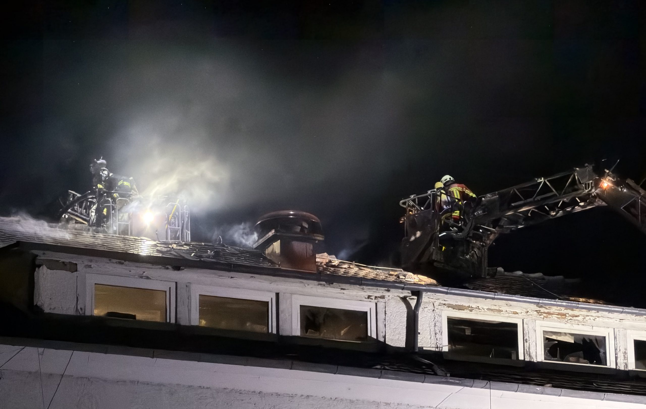 Schiesser-Gebäude brennt: Schon wieder ein Großeinsatz für die Feuerwehr